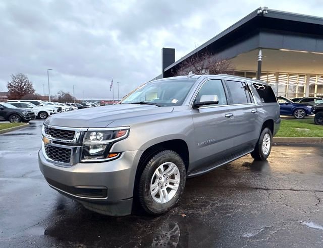 Used 2018 Chevrolet Suburban LT image 4