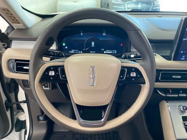 Used 2024 Lincoln Aviator AWD image 18