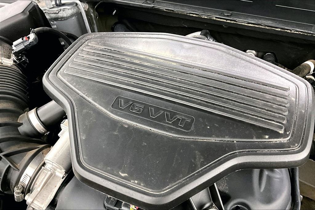 Used 2023 GMC Acadia SLT w/ Preferred Package FWD image 40
