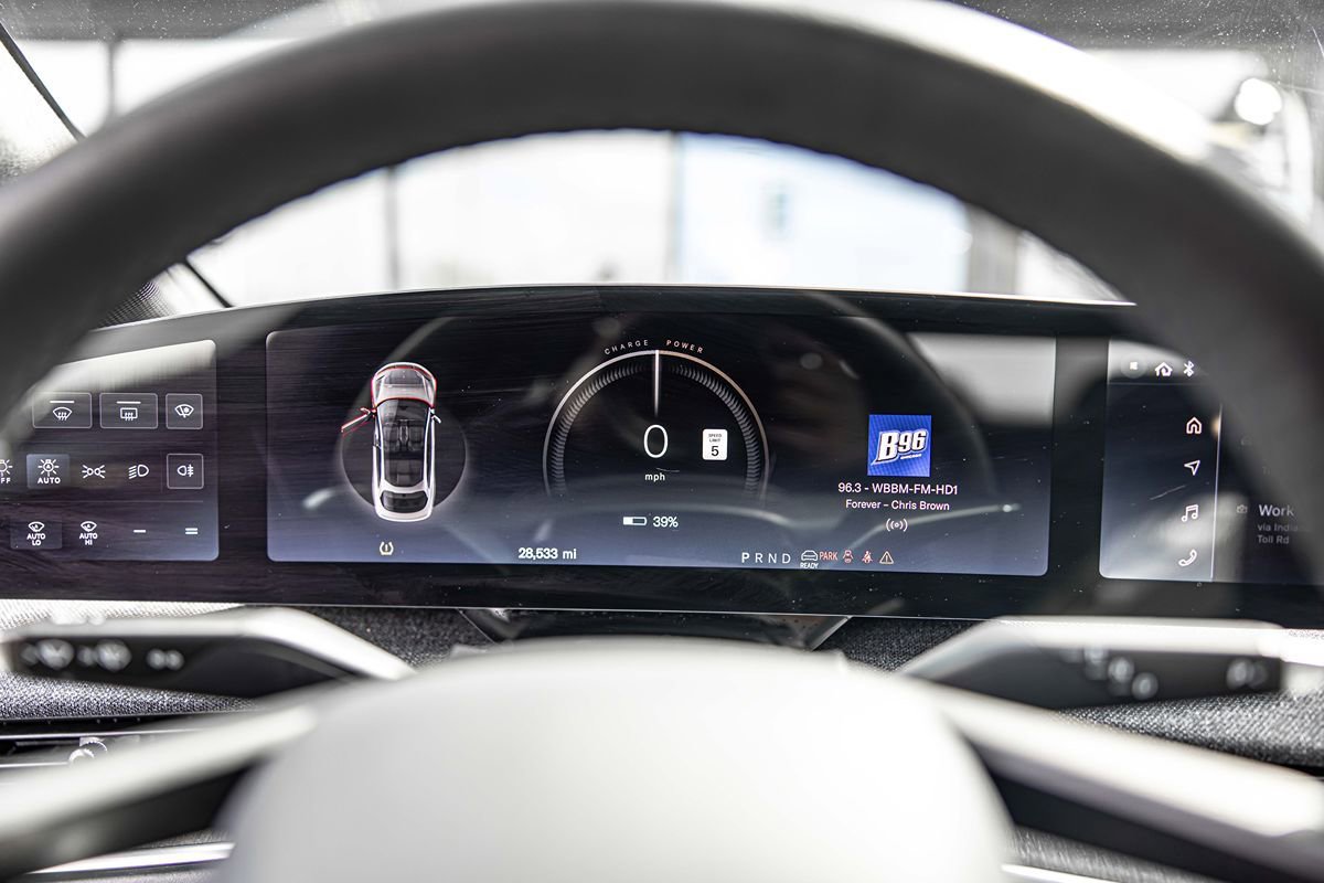 Used 2024 Lucid Air Pure image 22