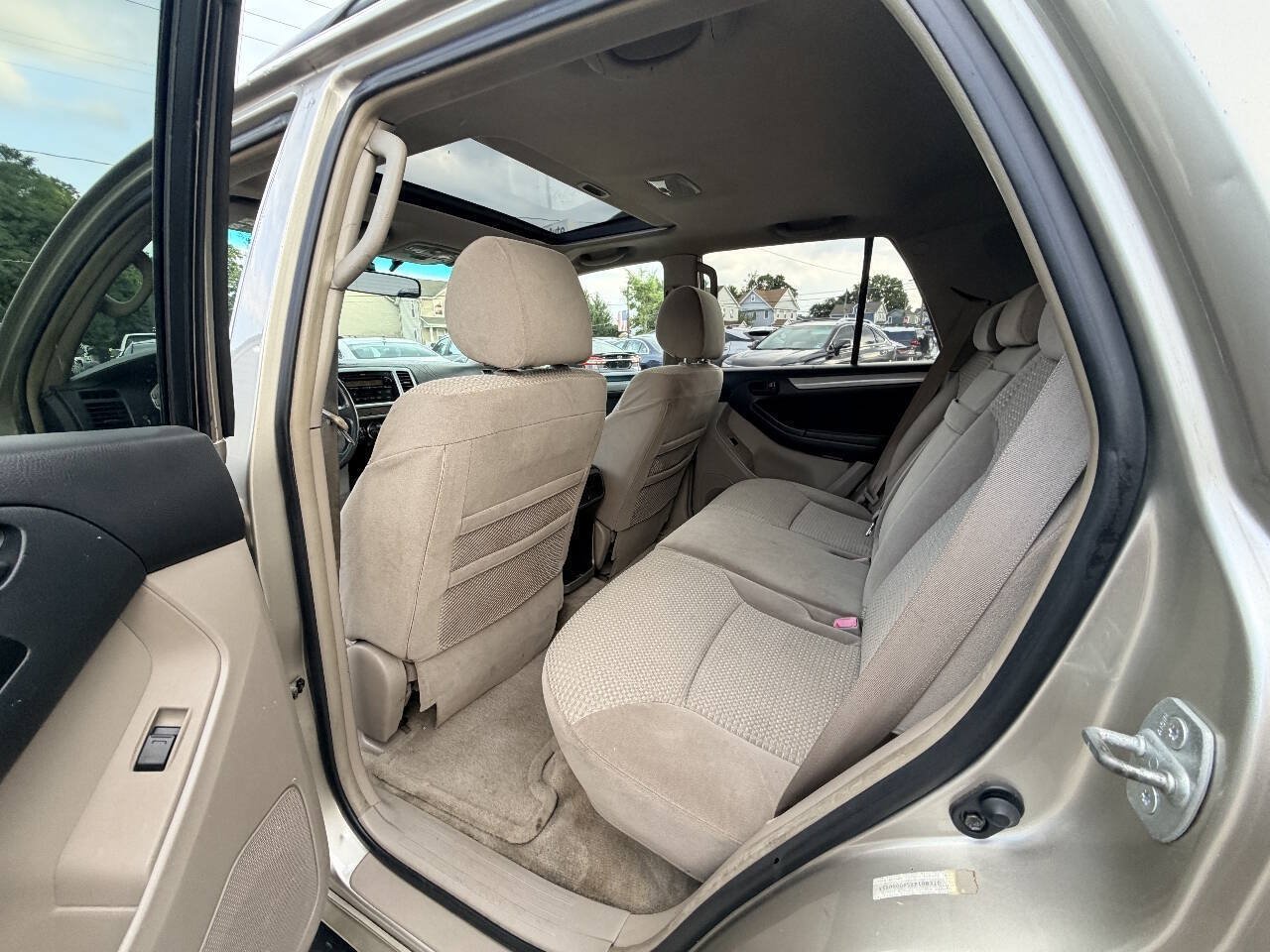 Used 2004 Toyota 4Runner SR5 AWD/4WD image 54