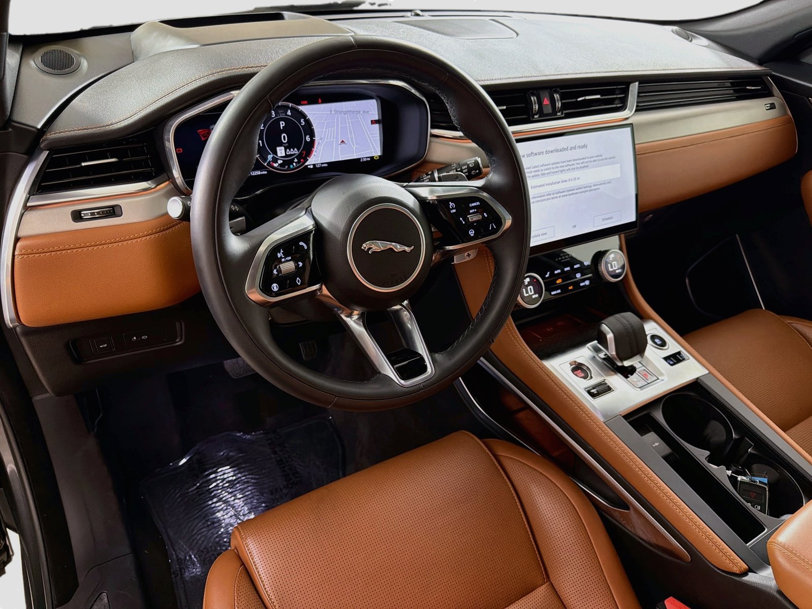 Certified 2026 Jaguar F-PACE R-Dynamic S AWD/4WD image 10
