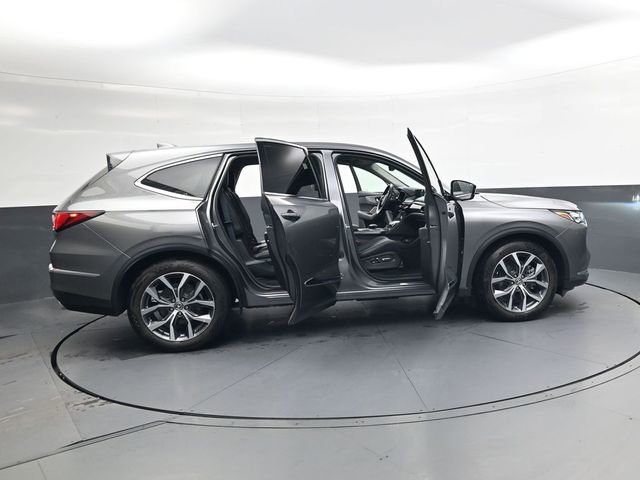 Used 2023 Acura MDX SH-AWD w/ Technology Package image 41