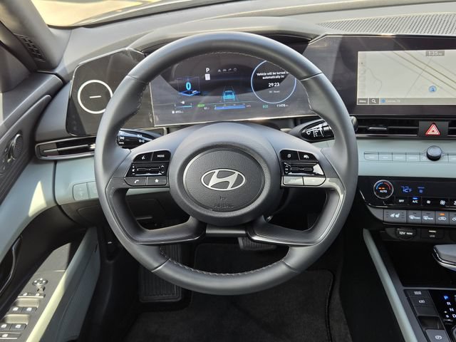 Used 2025 Hyundai Elantra Limited FWD image 14