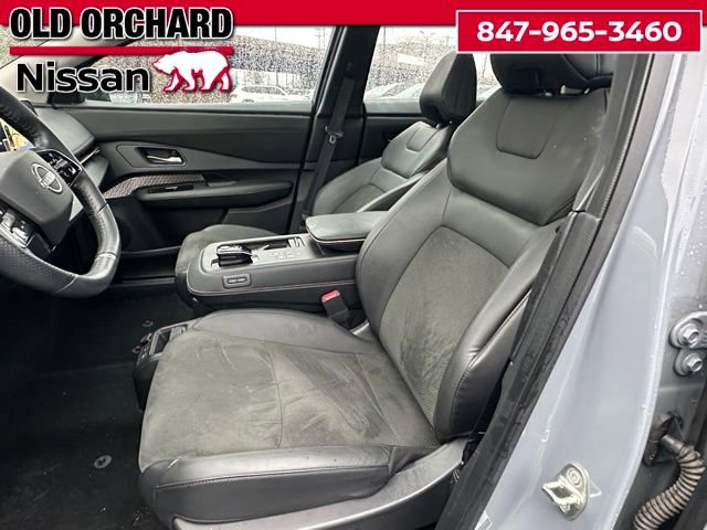 Used 2024 Nissan Ariya AWD image 11