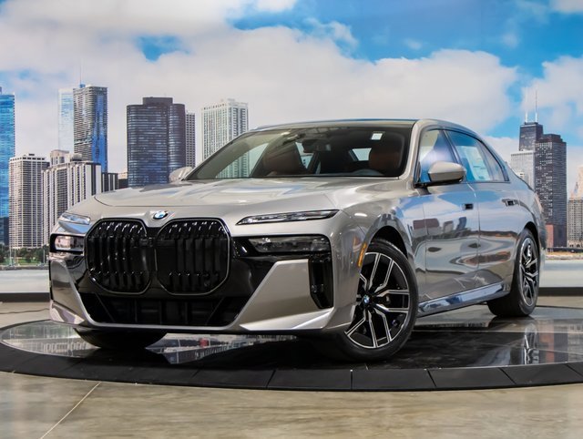 New 2026 BMW 760i xDrive w/ Executive Package image 2