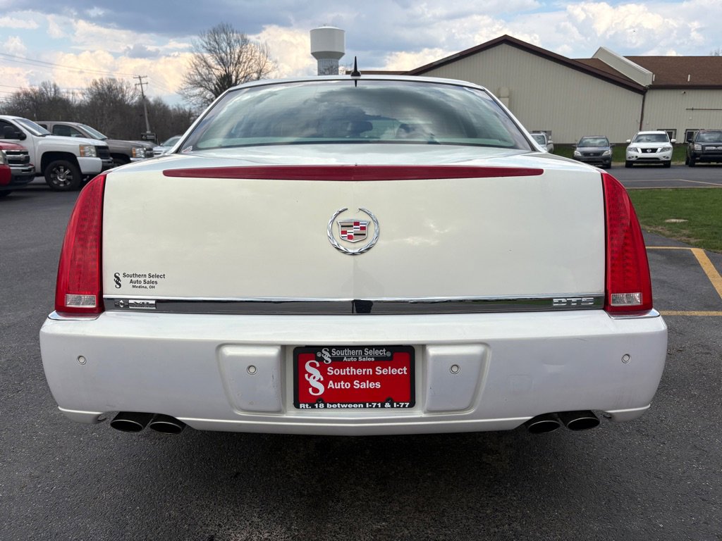 Used 2007 Cadillac DTS Luxury I image 7