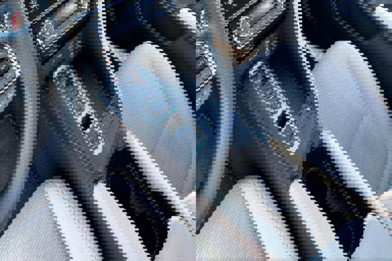 Used 2019 Honda Insight EX image 16