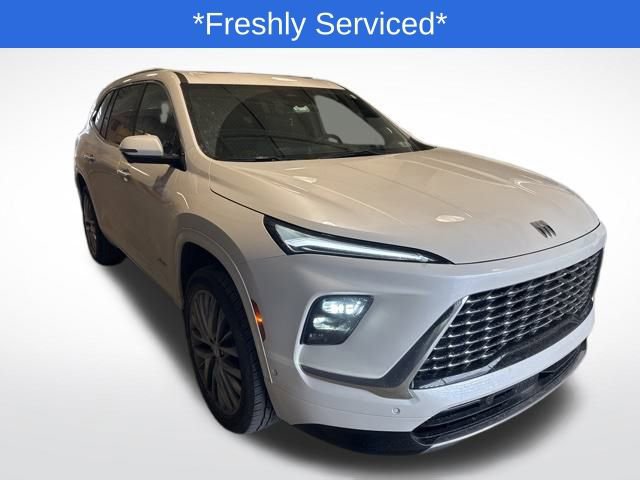 Used 2025 Buick Enclave Avenir w/ Super Cruise Package image 2