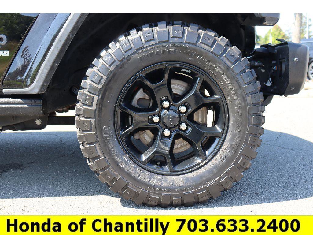 Used 2019 Jeep Wrangler Unlimited Sahara w/ Quick Order Package 24M Moab image 31