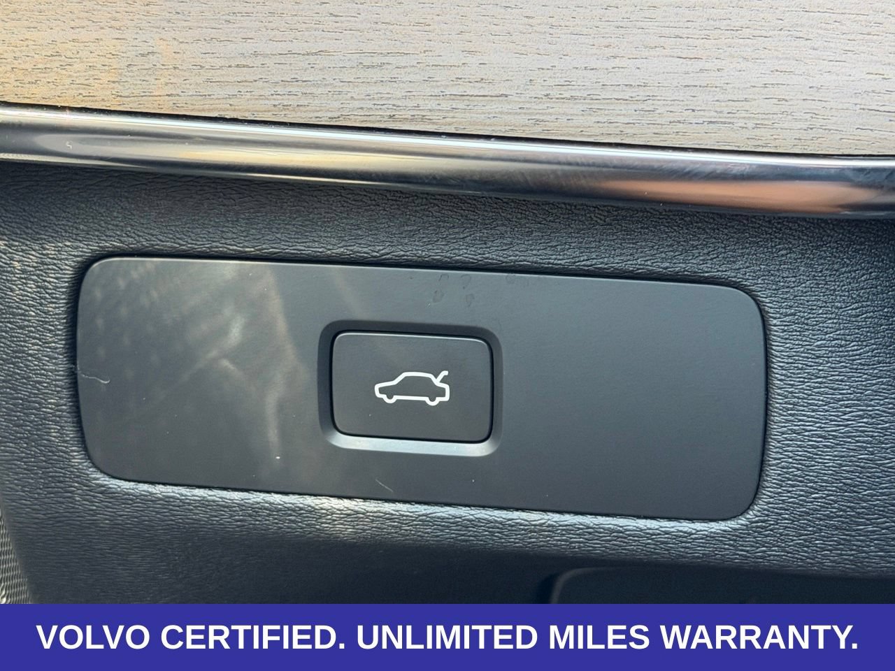 Certified 2026 Volvo XC90 B6 Plus w/ Protection Package Premier AWD/4WD image 21
