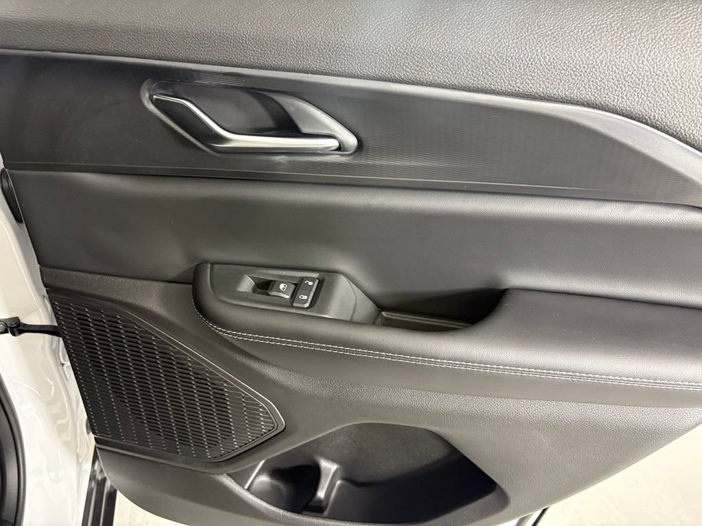New 2027 Jeep Grand Cherokee Laredo X RWD image 15