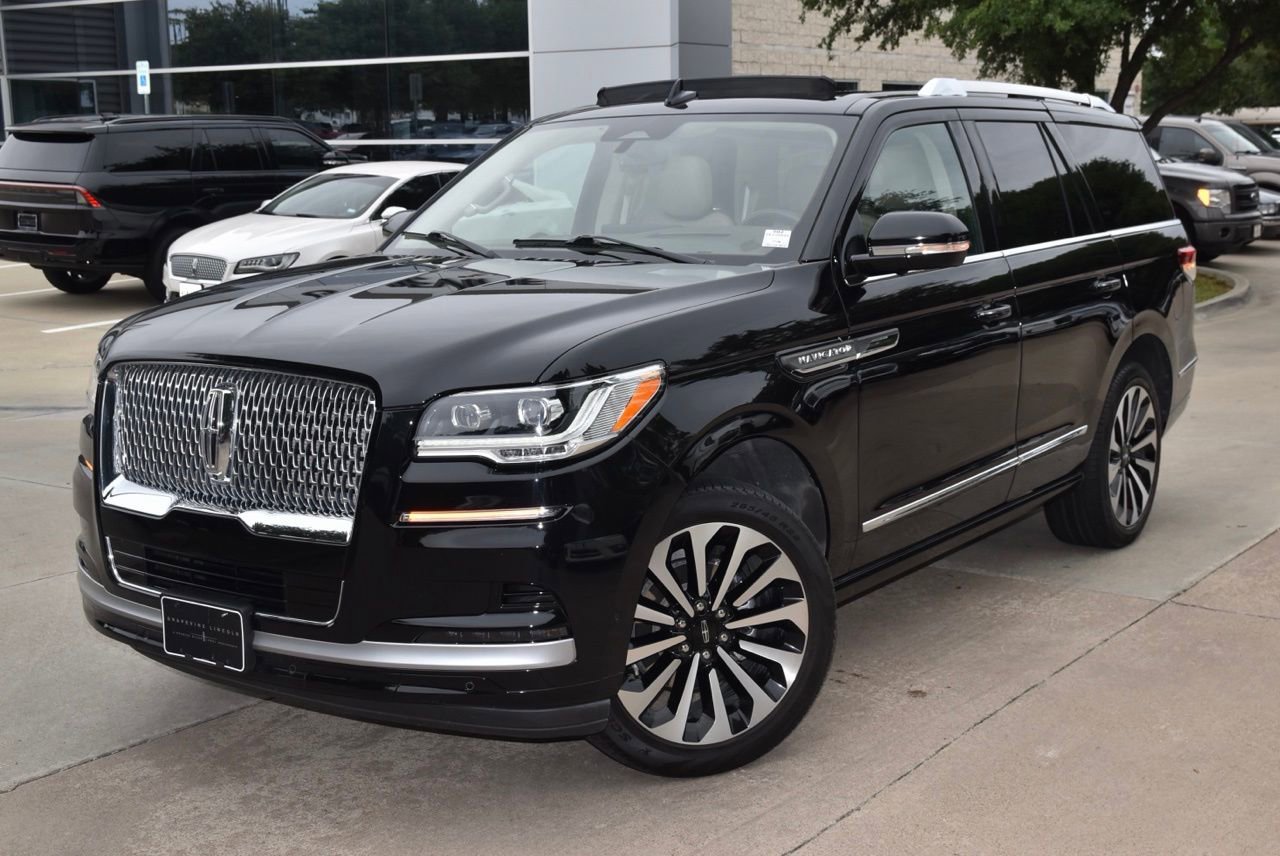 Certified 2023 Lincoln Navigator Reserve AWD/4WD image 44