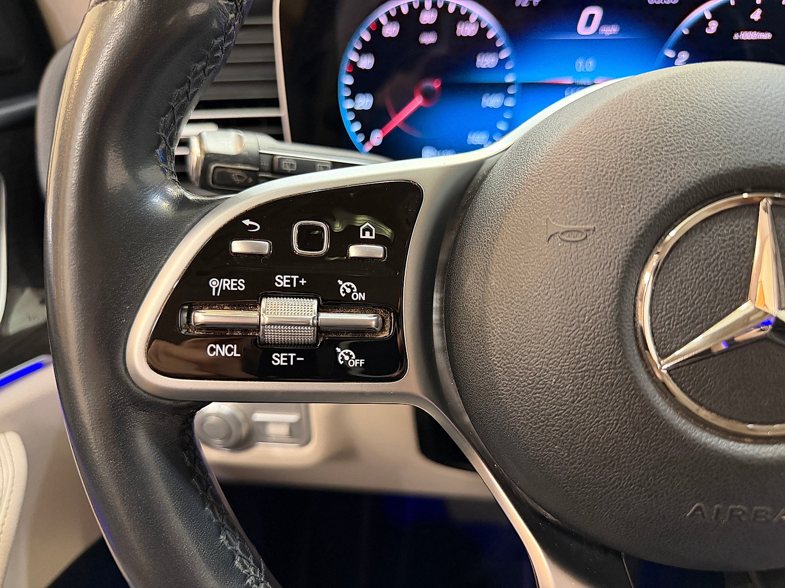 Used 2021 Mercedes-Benz GLE 350 image 23