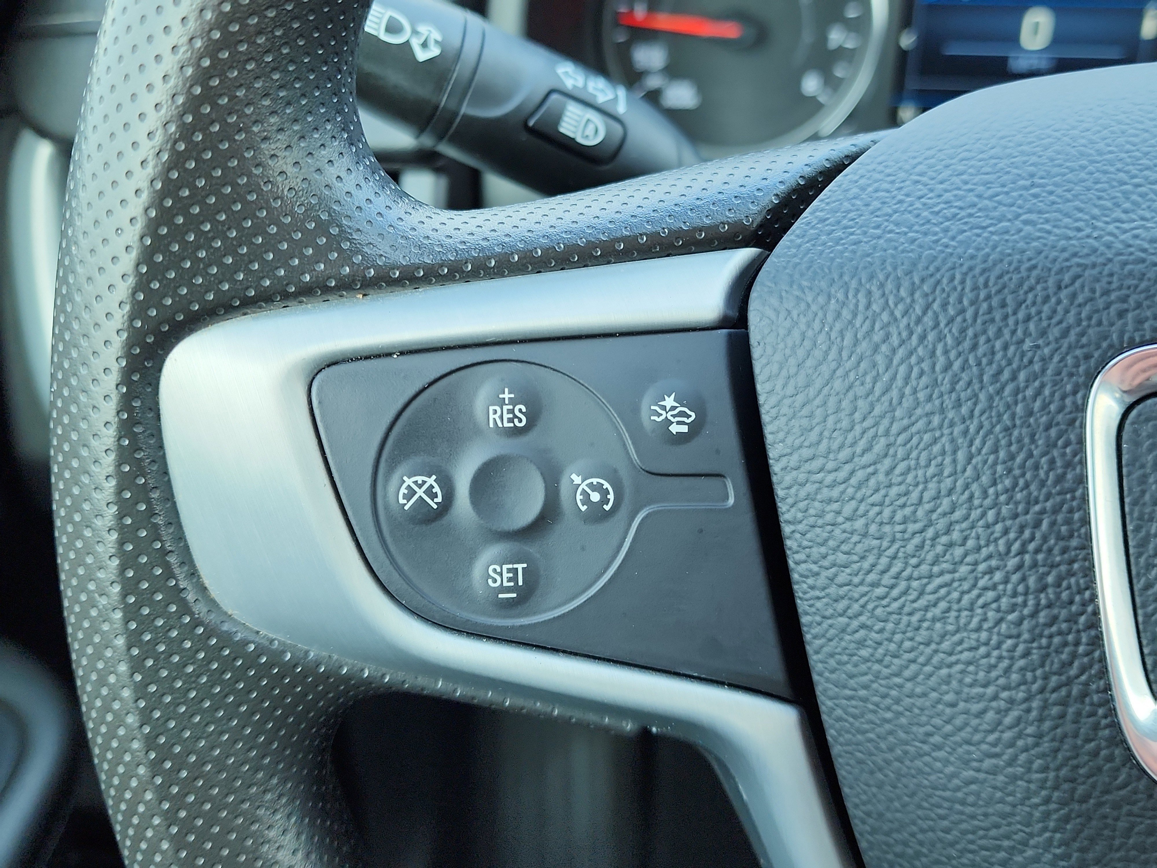 Used 2024 GMC Terrain SLE image 19