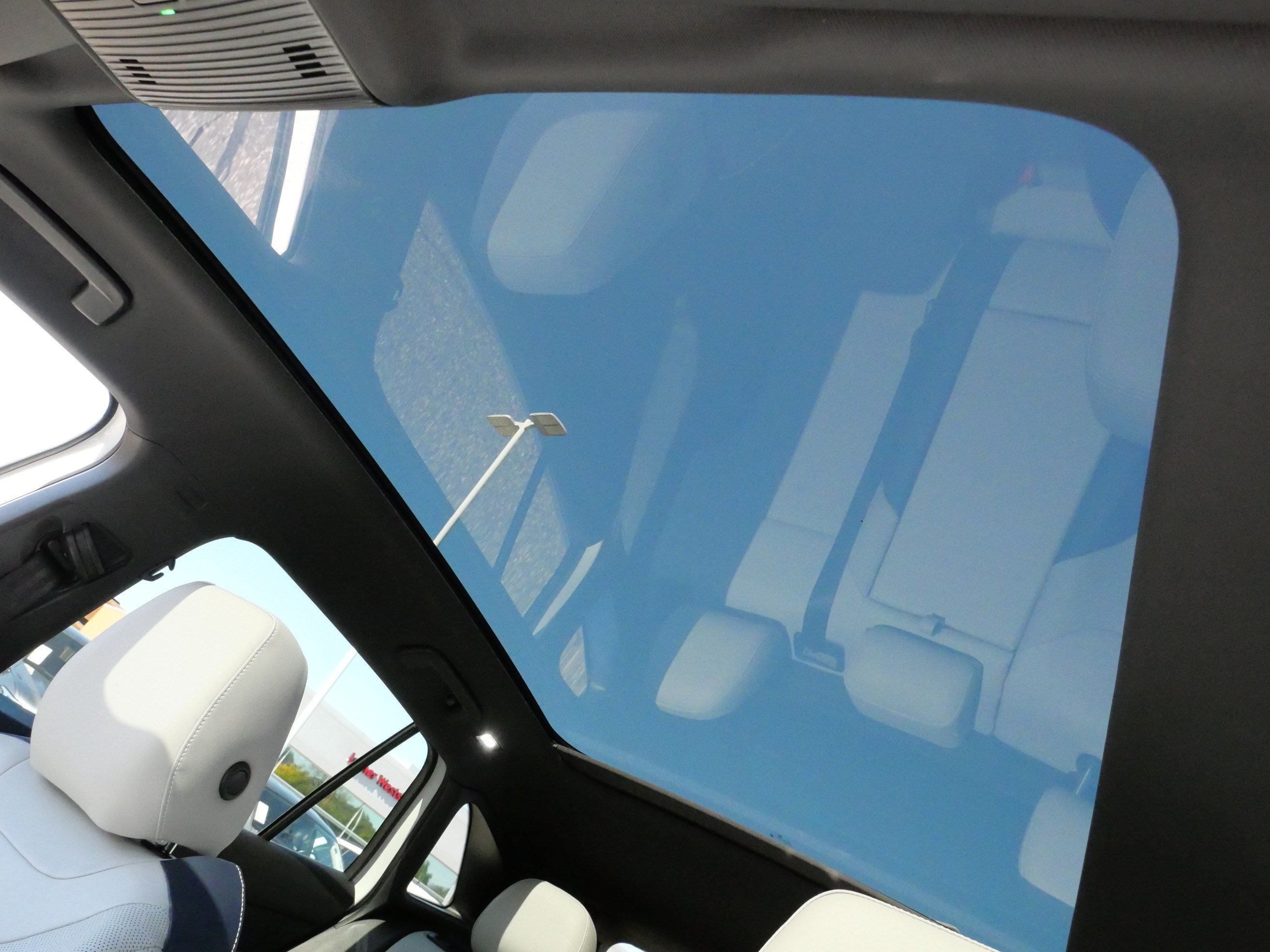 Certified 2025 Volkswagen ID.4 Pro S AWD/4WD image 33