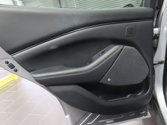 Used 2021 Ford Mustang Mach-E Premium image 11