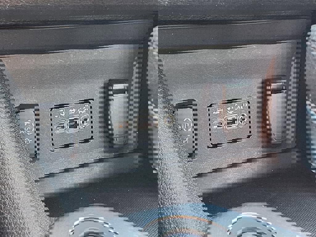 Used 2024 Nissan Sentra SV image 14