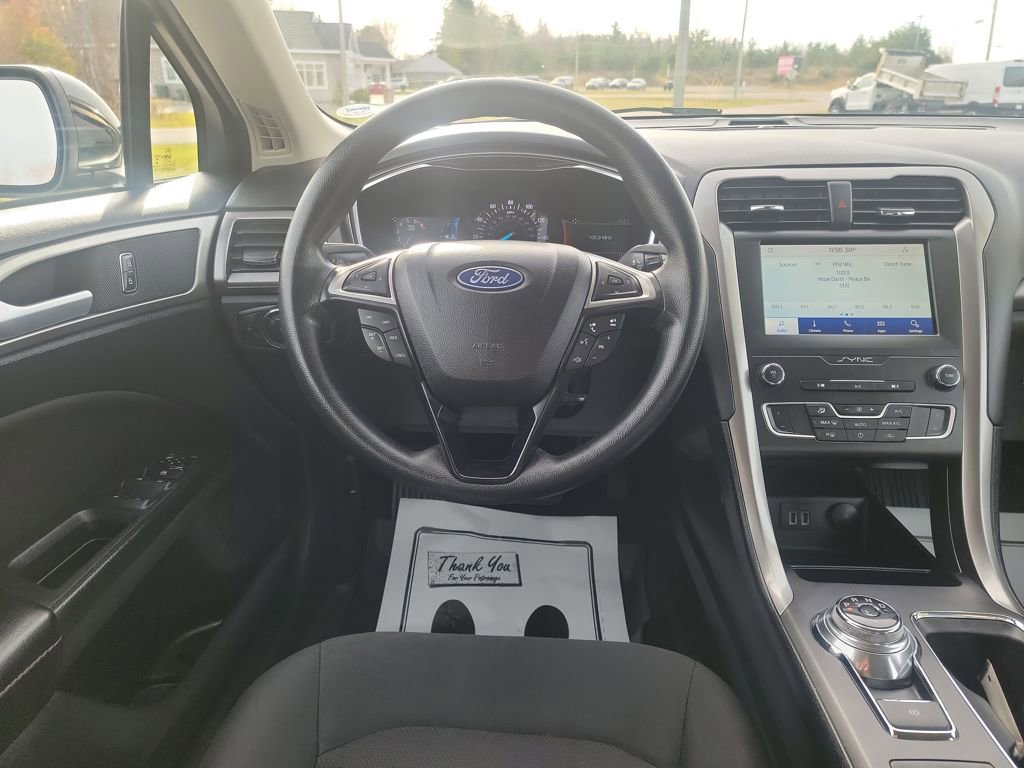 Used 2020 Ford Fusion SE image 13