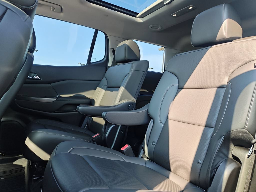 Used 2023 GMC Acadia SLT w/ Elevation Edition AWD/4WD image 14