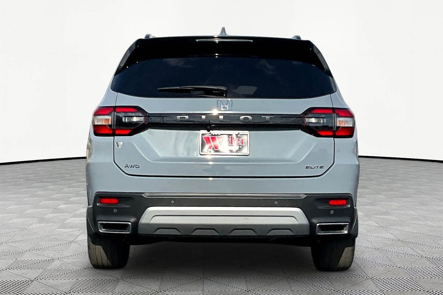 Used 2023 Honda Pilot Elite image 5