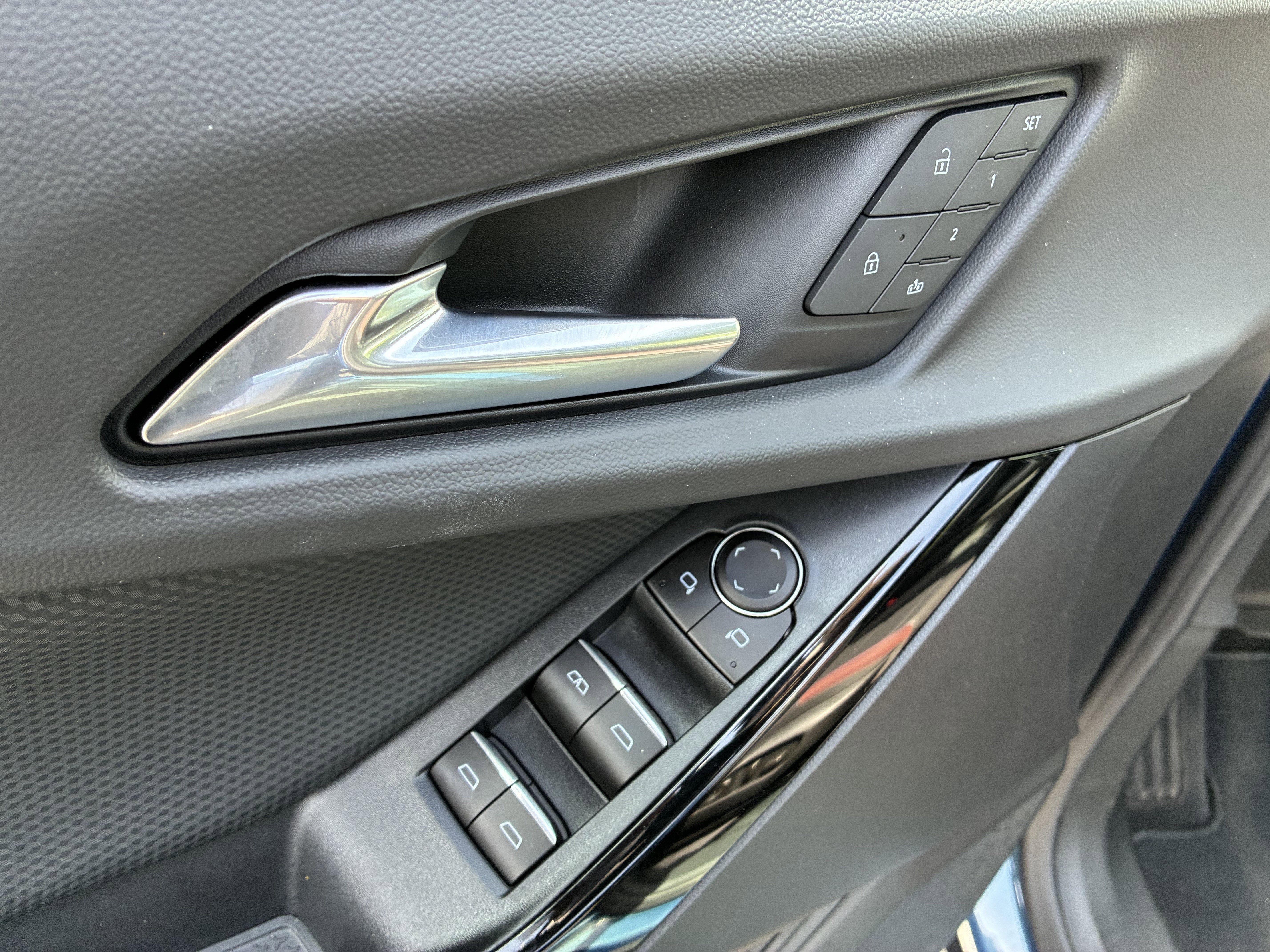 Used 2026 Chevrolet Equinox RS w/ Convenience Package III image 25