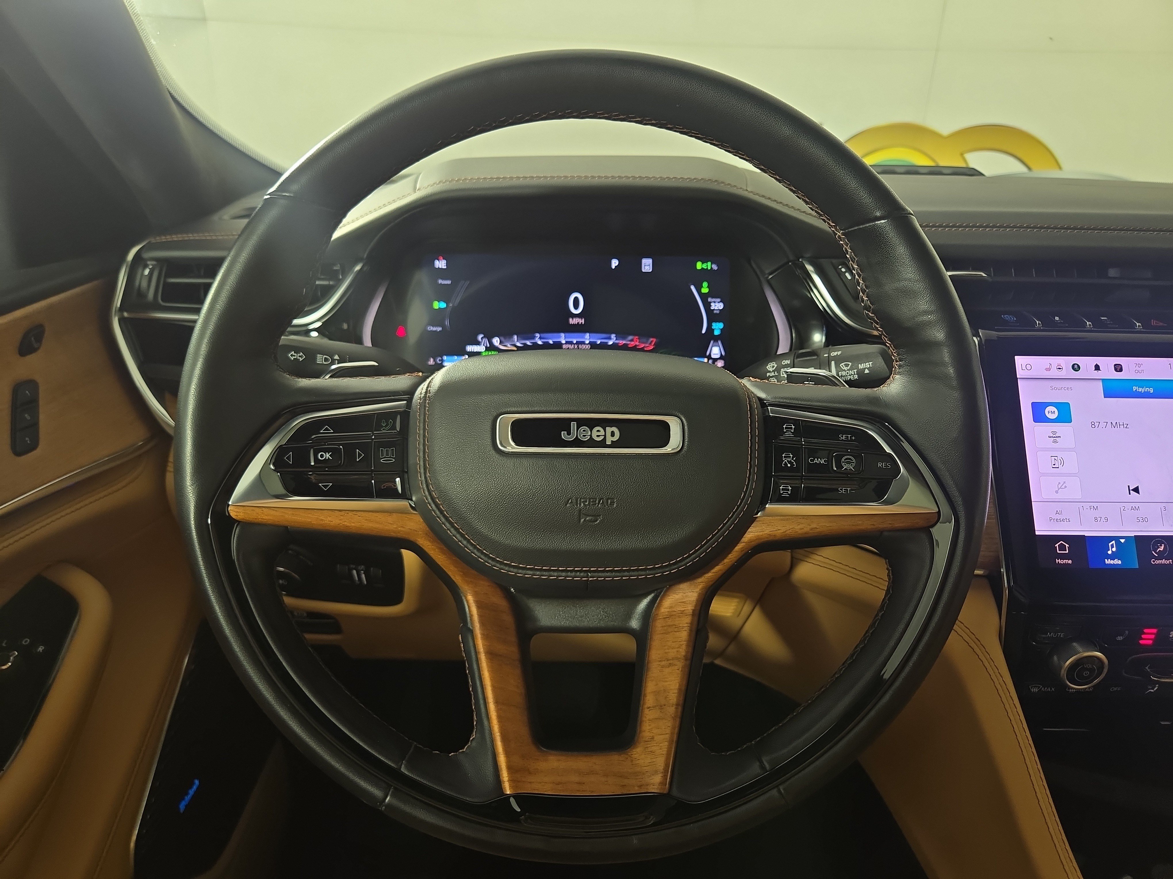 Certified 2023 Jeep Grand Cherokee Summit AWD/4WD image 15