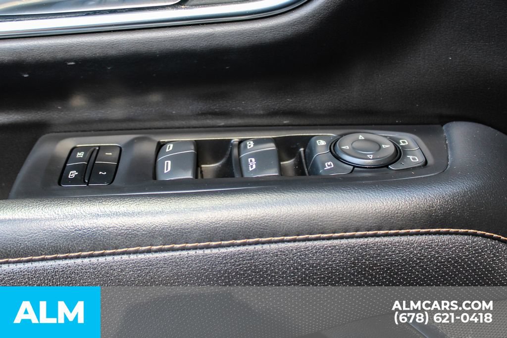 Used 2023 GMC Yukon AT4 AWD/4WD image 40