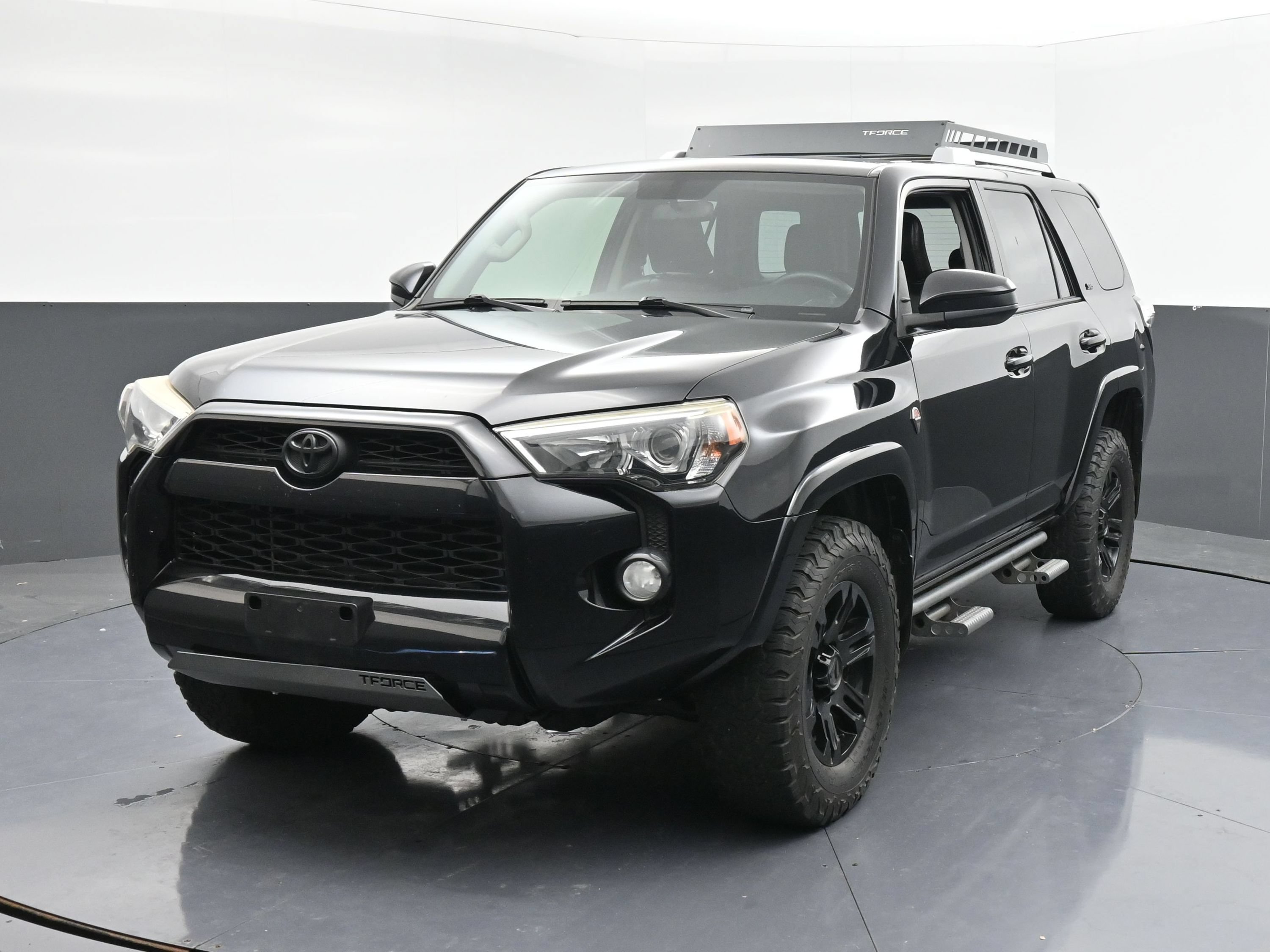 Used 2017 Toyota 4Runner SR5 AWD/4WD image 1