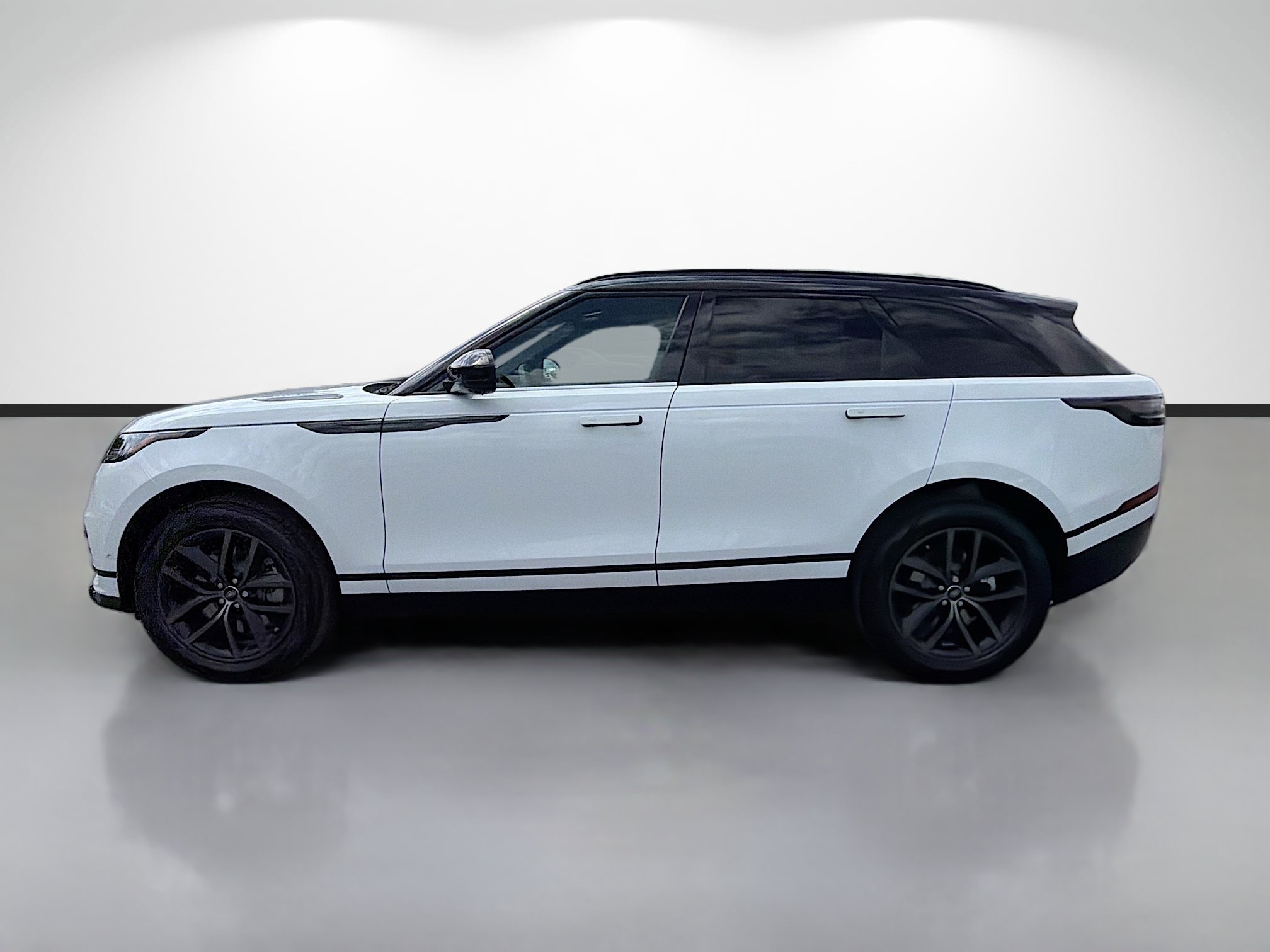 New 2026 Land Rover Range Rover Velar Belgravia AWD/4WD image 2