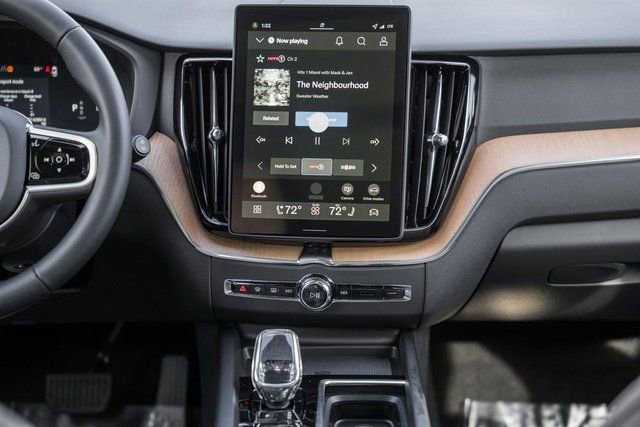 New 2026 Volvo XC60 B5 Plus w/ Protection Package Premier image 22