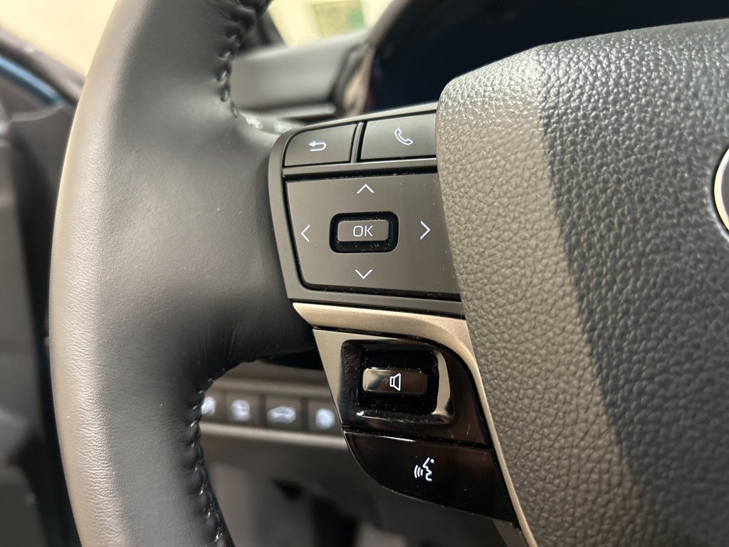 Used 2025 Toyota Camry XSE image 20