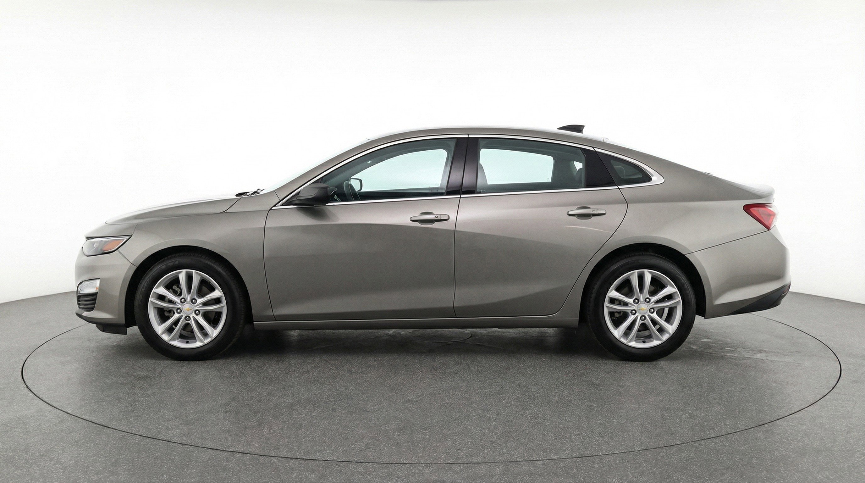 Used 2024 Chevrolet Malibu LT image 5