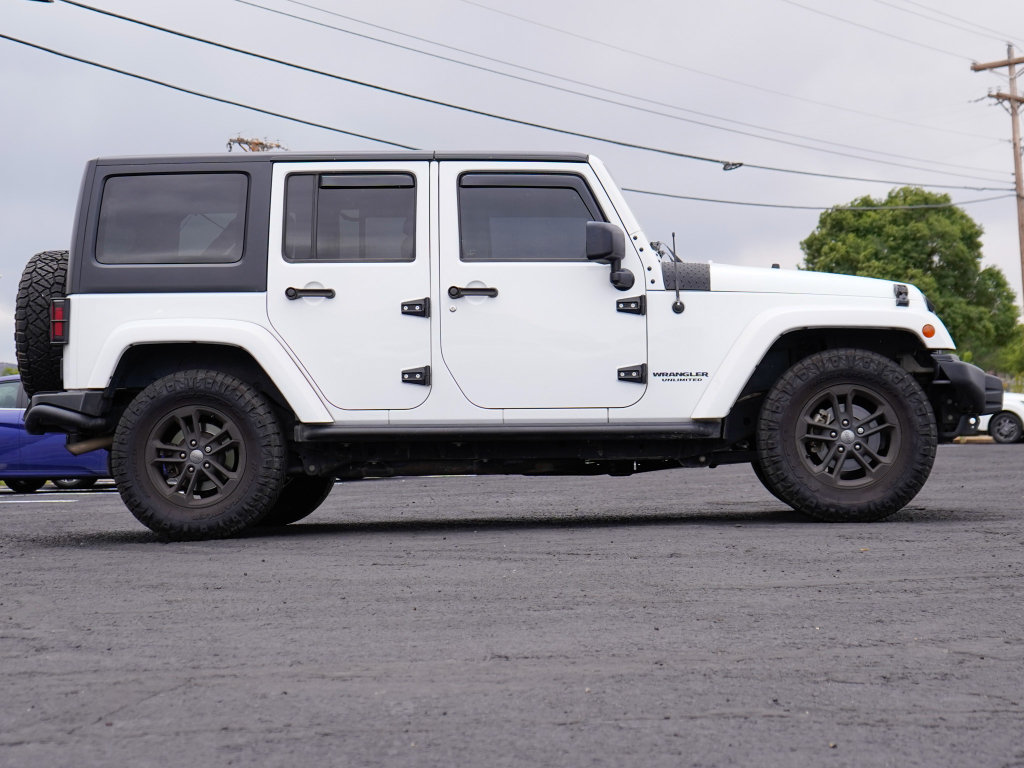 Used 2017 Jeep Wrangler Unlimited Sahara AWD/4WD image 12