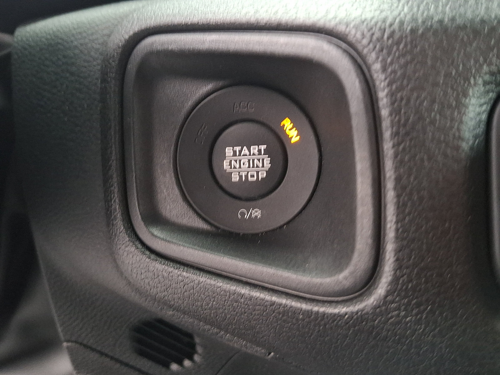 Used 2025 Jeep Gladiator Sport AWD/4WD image 20