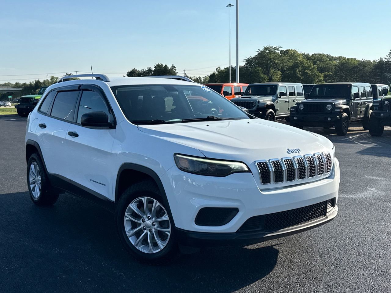 Used 2019 Jeep Cherokee Sport w/ Cold Weather Group