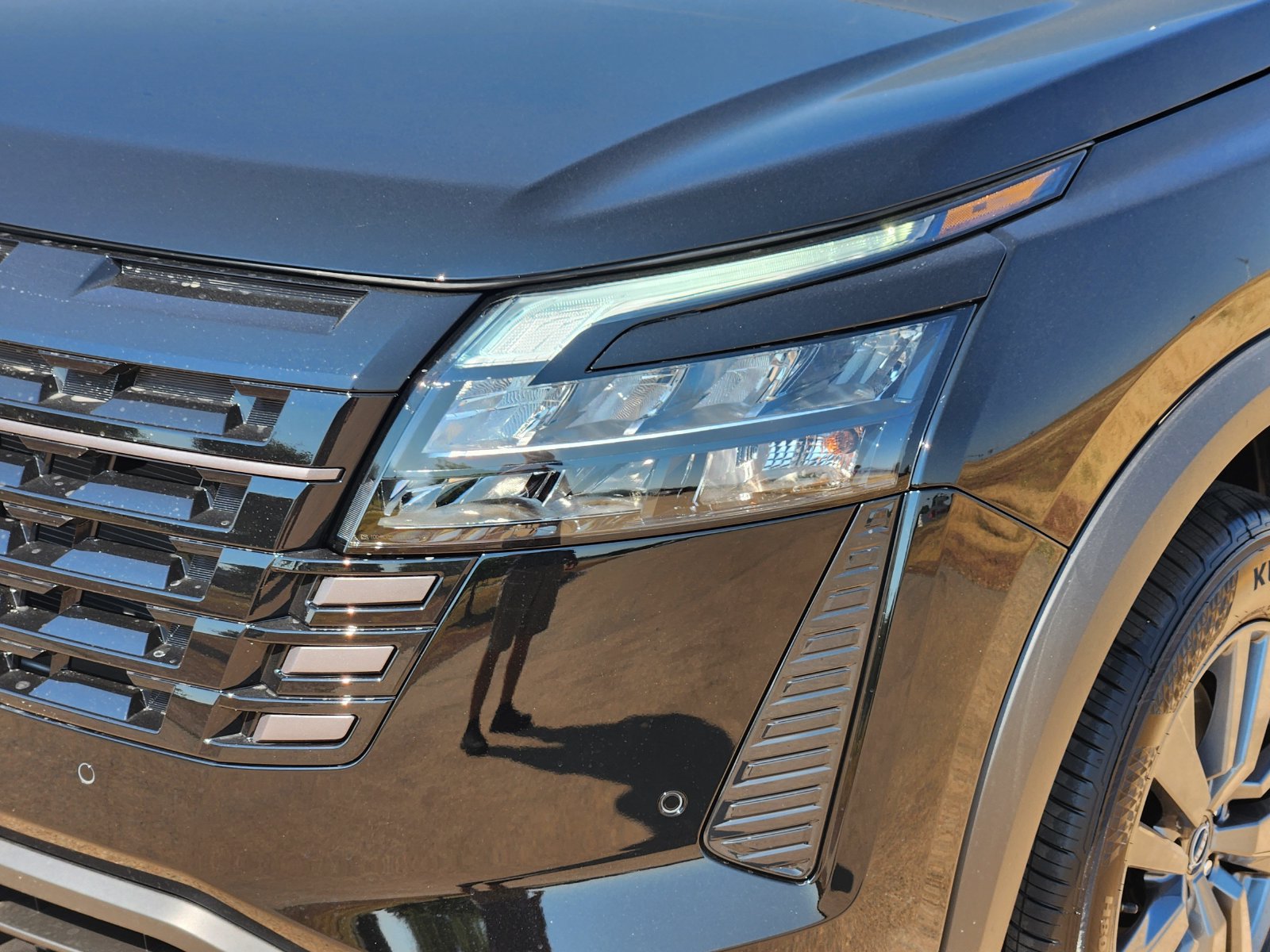 New 2026 Nissan Pathfinder SV FWD image 9
