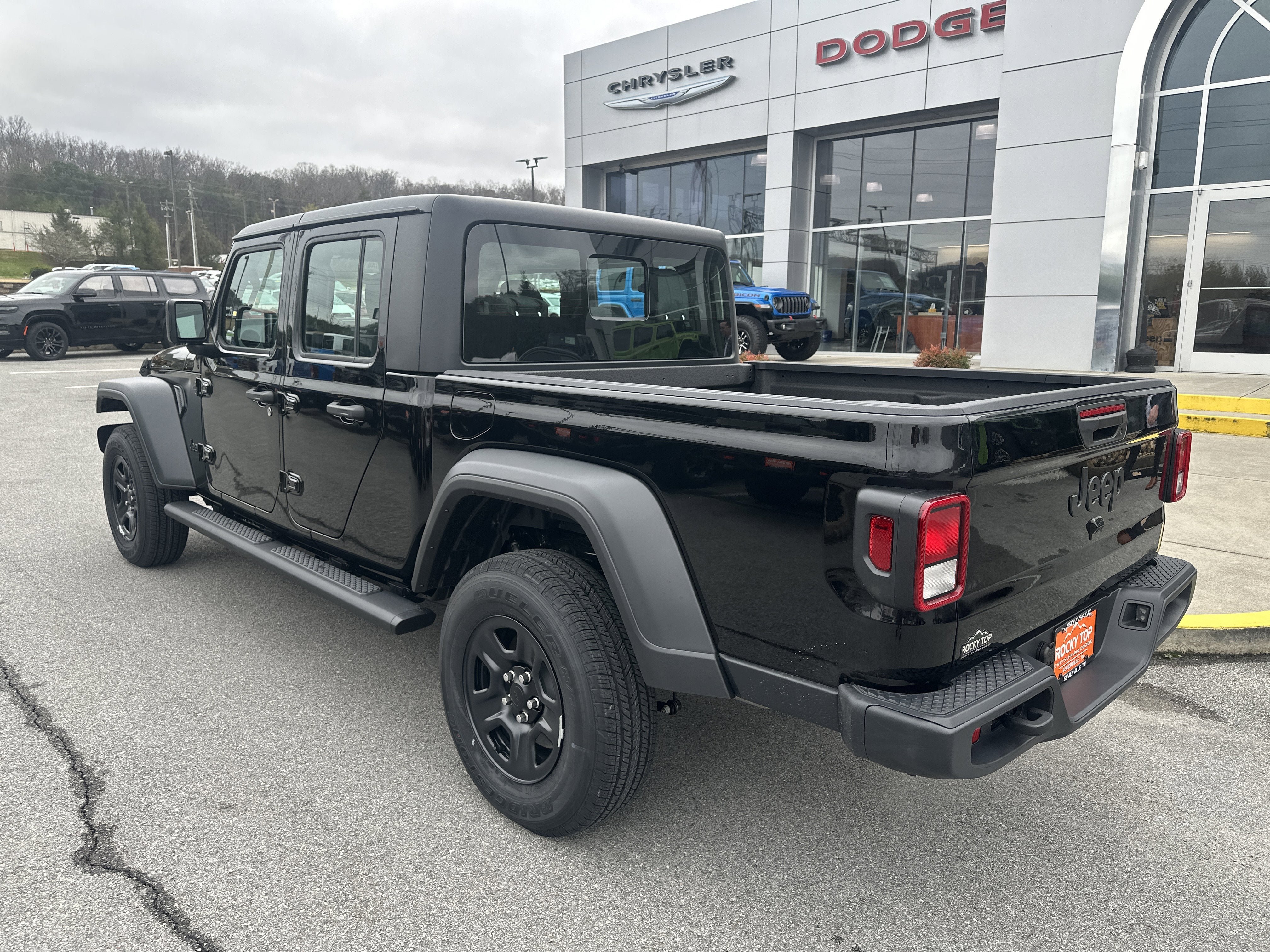 New 2026 Jeep Gladiator Sport AWD/4WD image 9