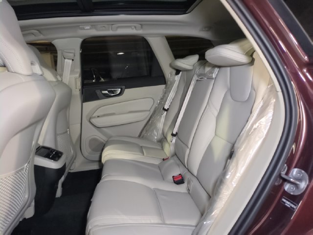 New 2026 Volvo XC60 B5 Ultra w/ Climate Package PRO AWD/4WD image 26