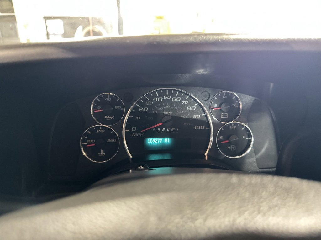 Used 2020 Chevrolet Express 3500 w/ Driver Convenience Package image 6