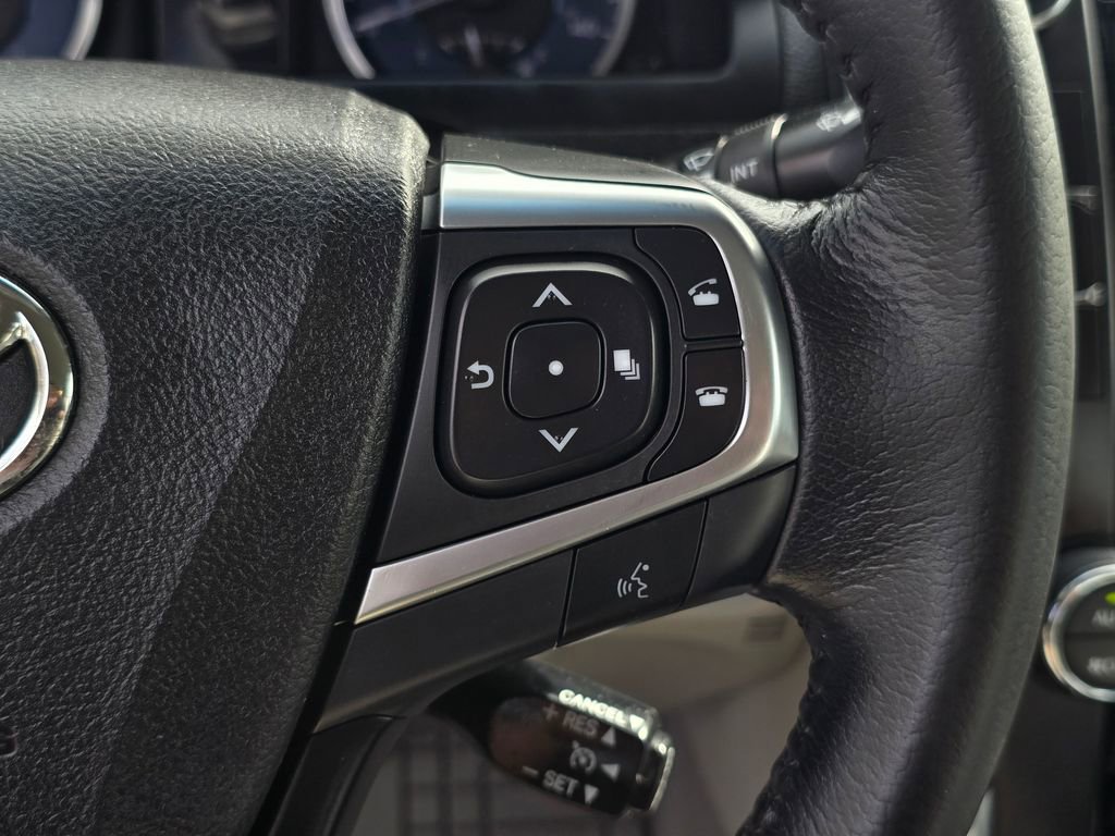 Used 2015 Toyota Camry XLE FWD image 31