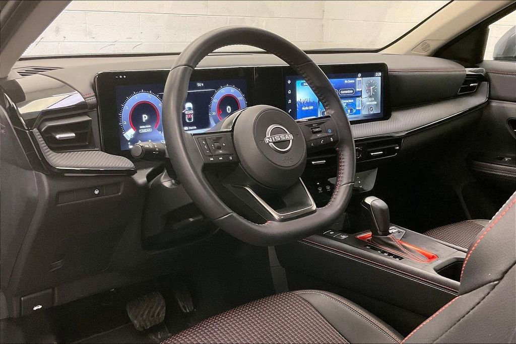 Used 2025 Nissan Kicks SR AWD/4WD image 13