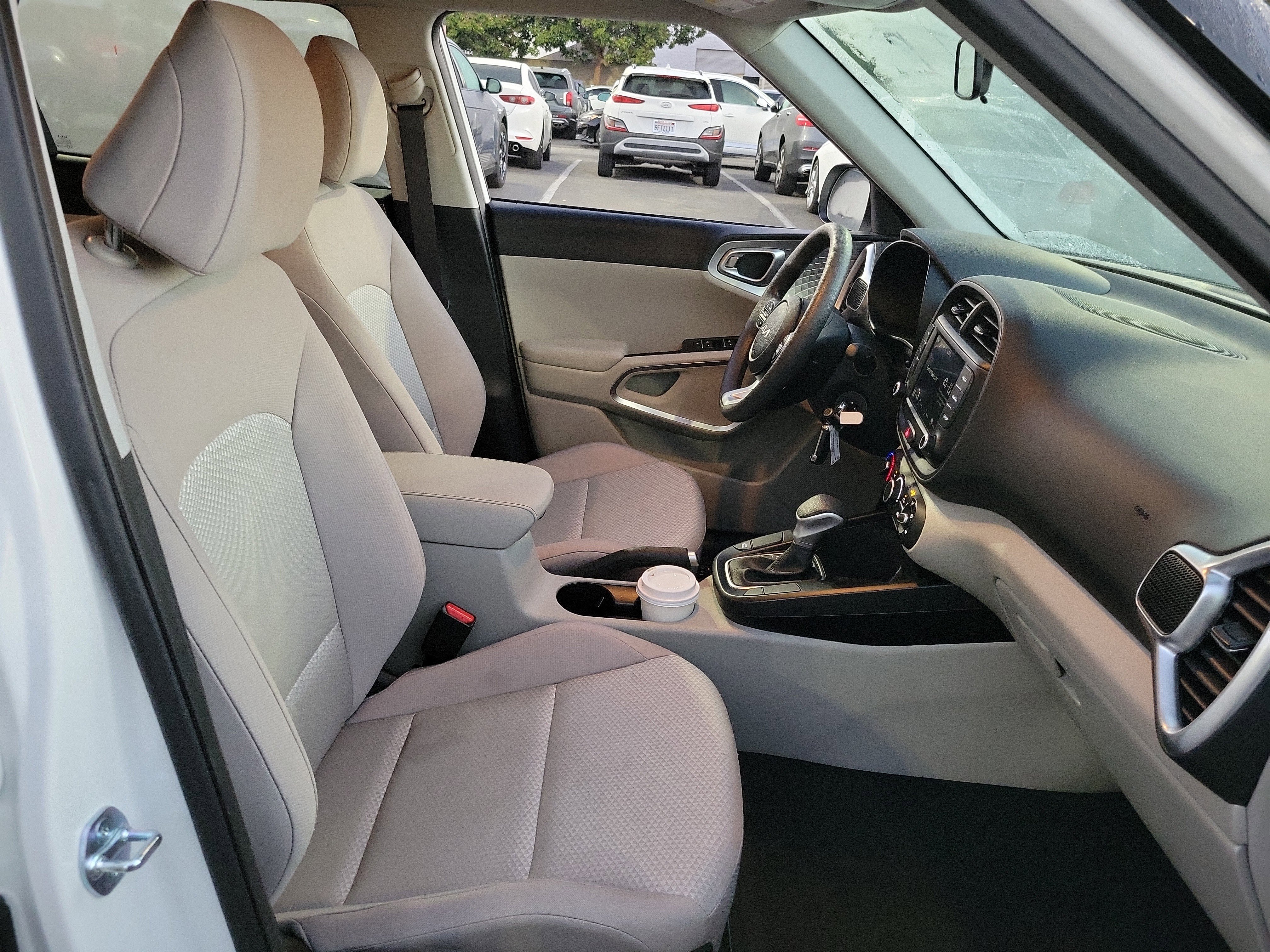 Used 2025 Kia Soul LX image 19