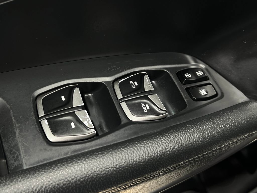 Used 2017 Hyundai Santa Fe Limited w/ Cargo Package AWD/4WD image 14