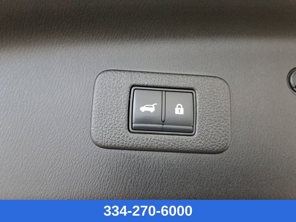 Used 2022 Nissan Armada Platinum w/ Captain's Chairs Package image 25