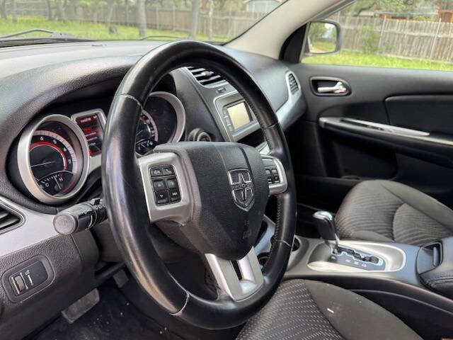 Used 2012 Dodge Journey SXT w/ Popular Equipment Group FWD image 33