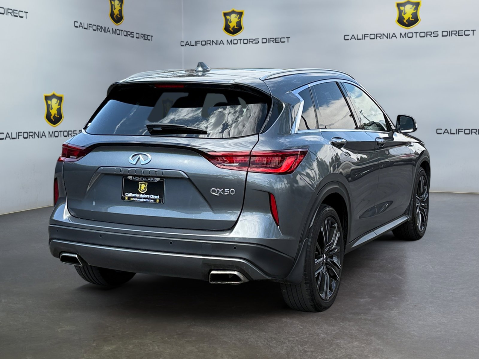 Used 2022 INFINITI QX50 Luxe w/ Appearance Package image 5