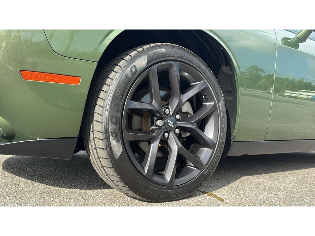 Used 2022 Dodge Challenger SXT w/ Blacktop Package RWD image 10