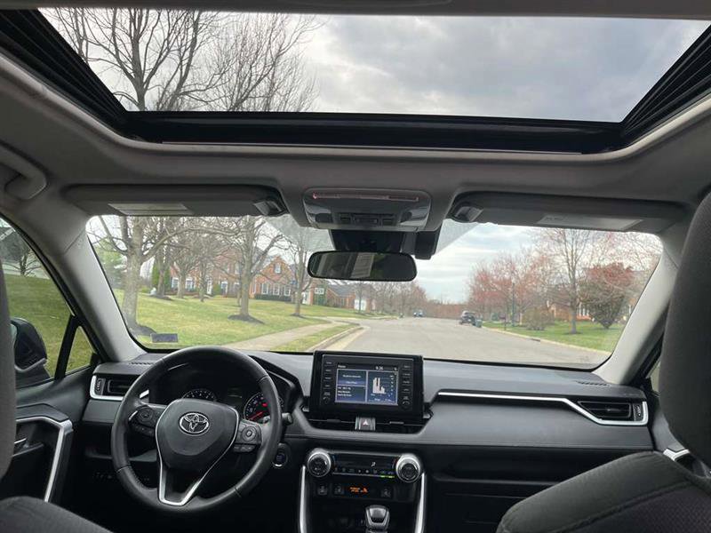 Used 2019 Toyota RAV4 XLE w/ Convenience Package AWD/4WD image 8