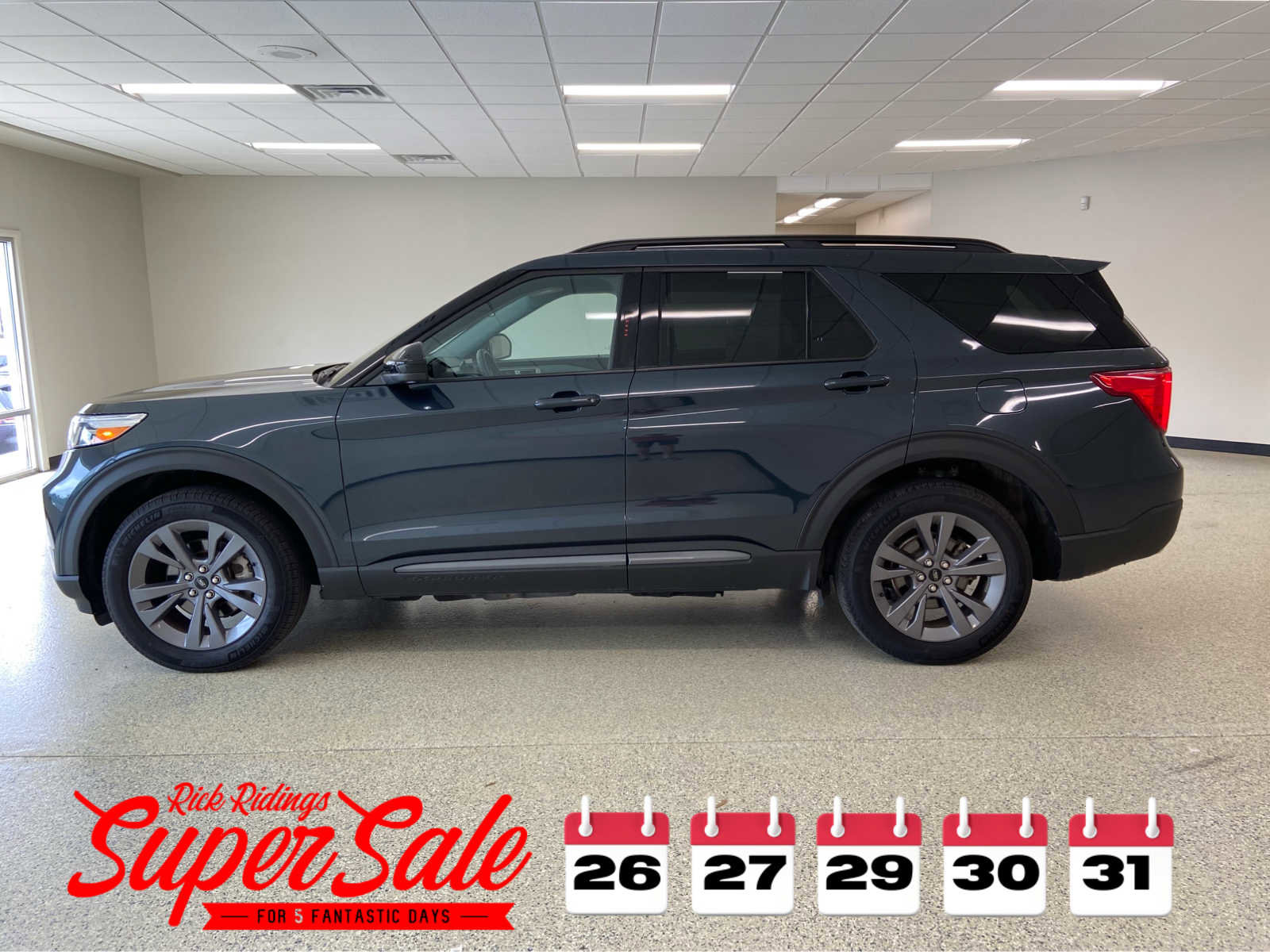 Used 2023 Ford Explorer XLT w/ Equipment Group 202A image 13